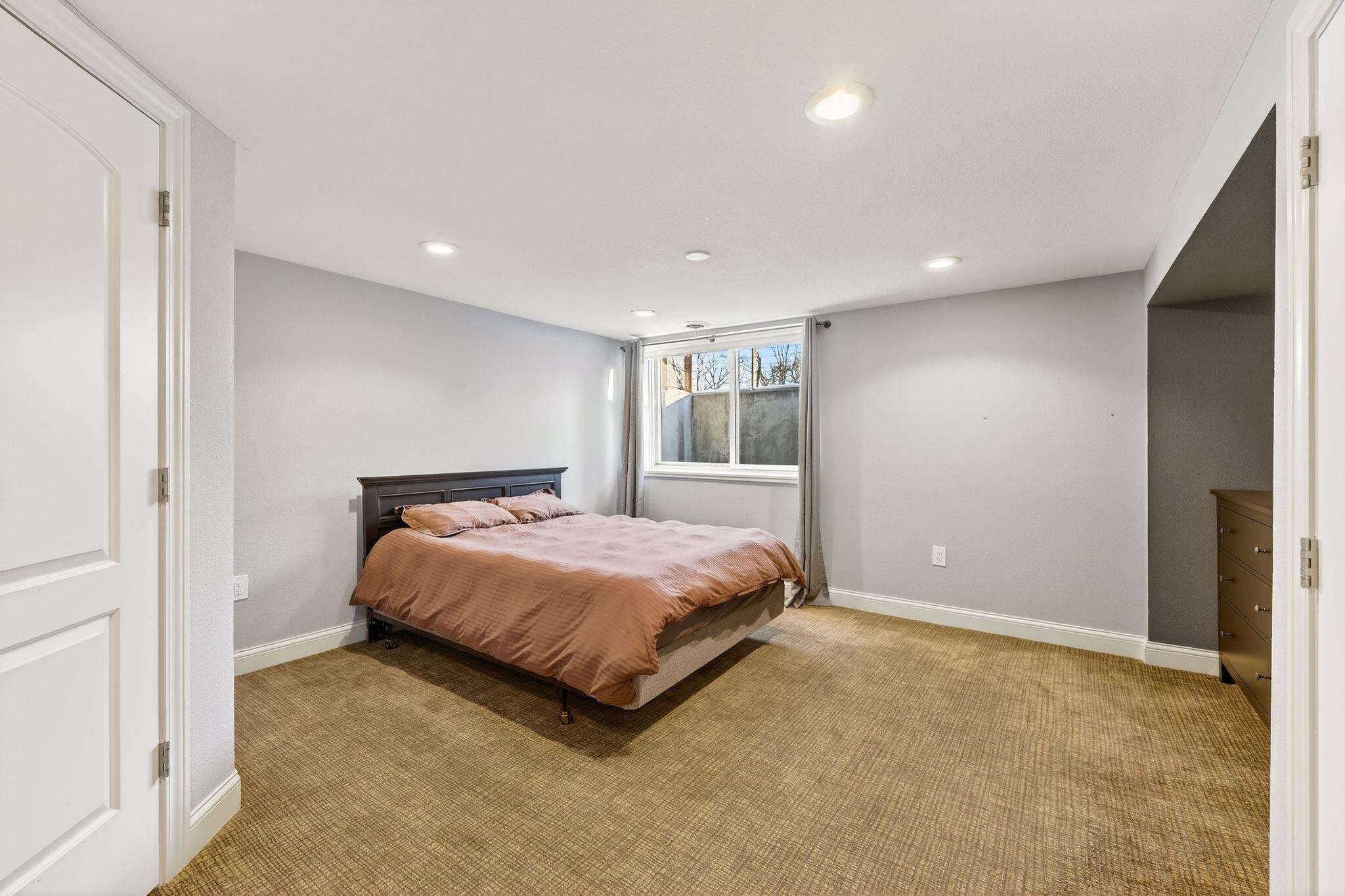 1606 Ellen Avenue Madison, WI 53716 - Photo 27 of 50