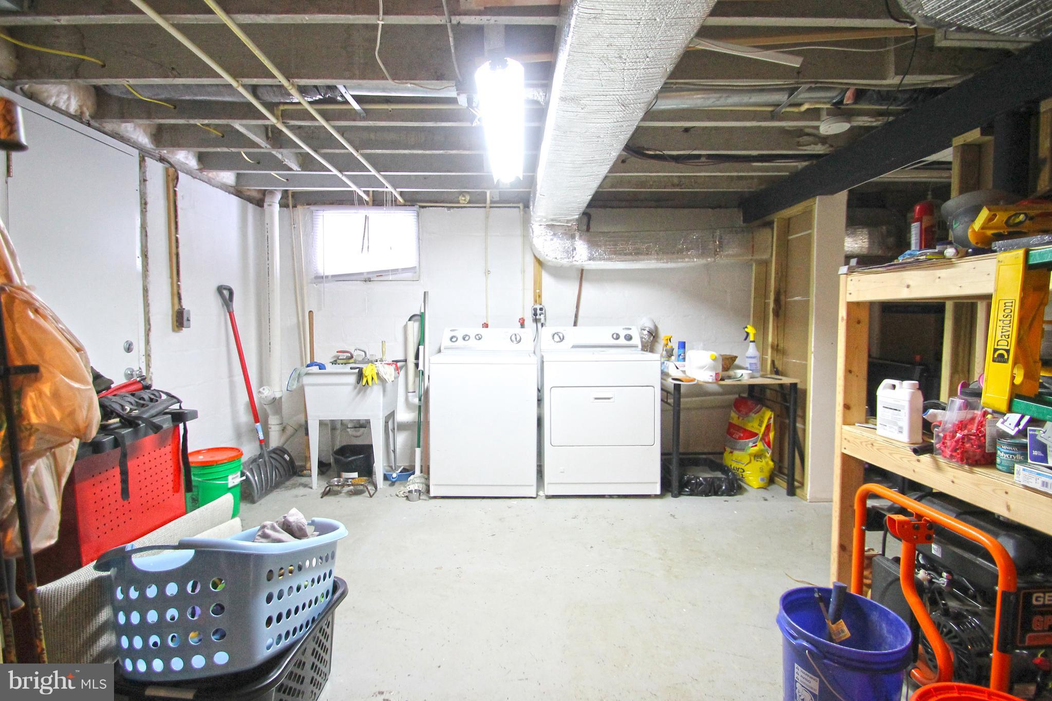3025 Parktowne Road Baltimore, MD 21234 - Photo 25 of 25 Bath
