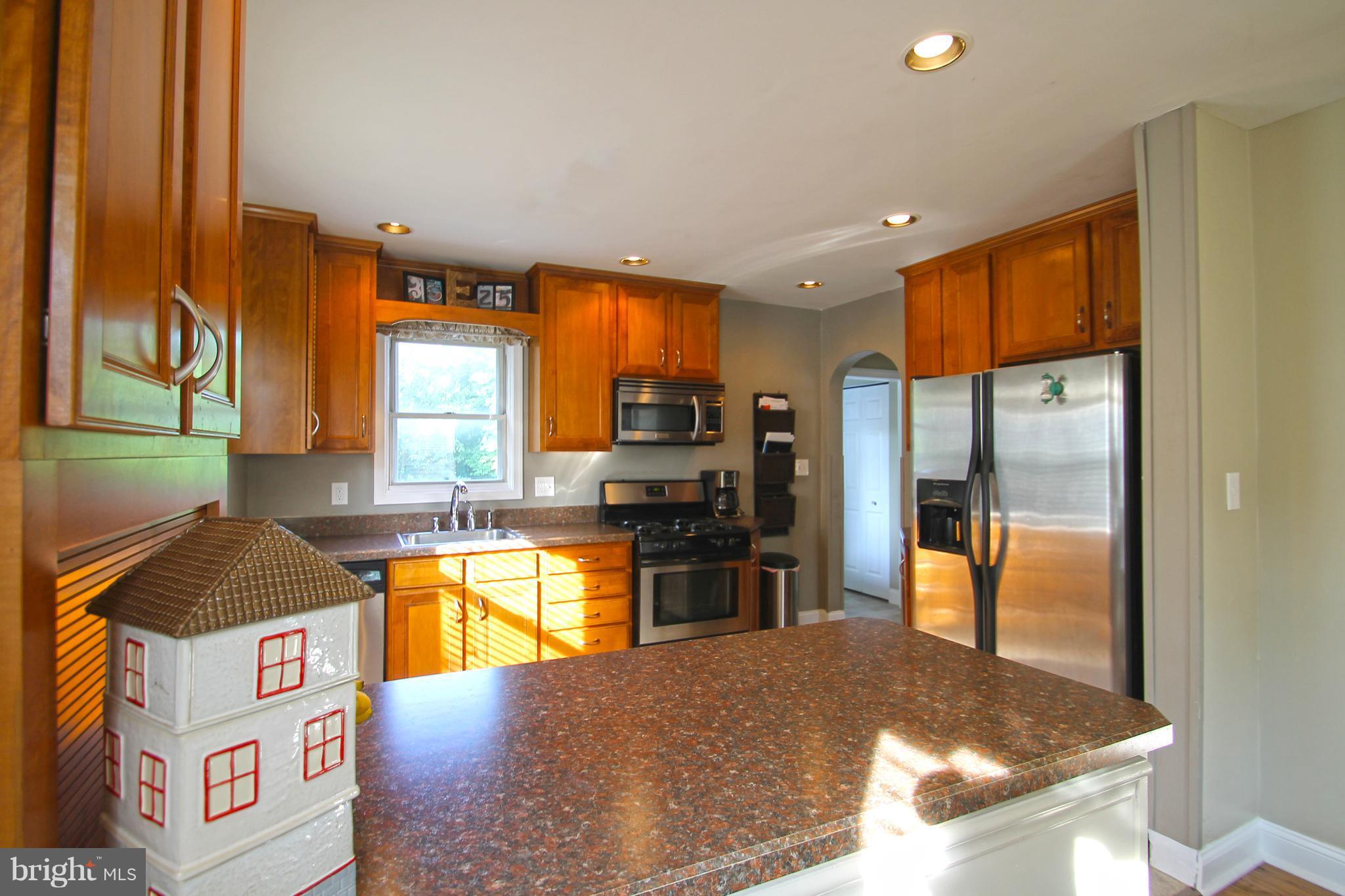 3025 Parktowne Road Baltimore, MD 21234 - Photo 7 of 25 Kitchen