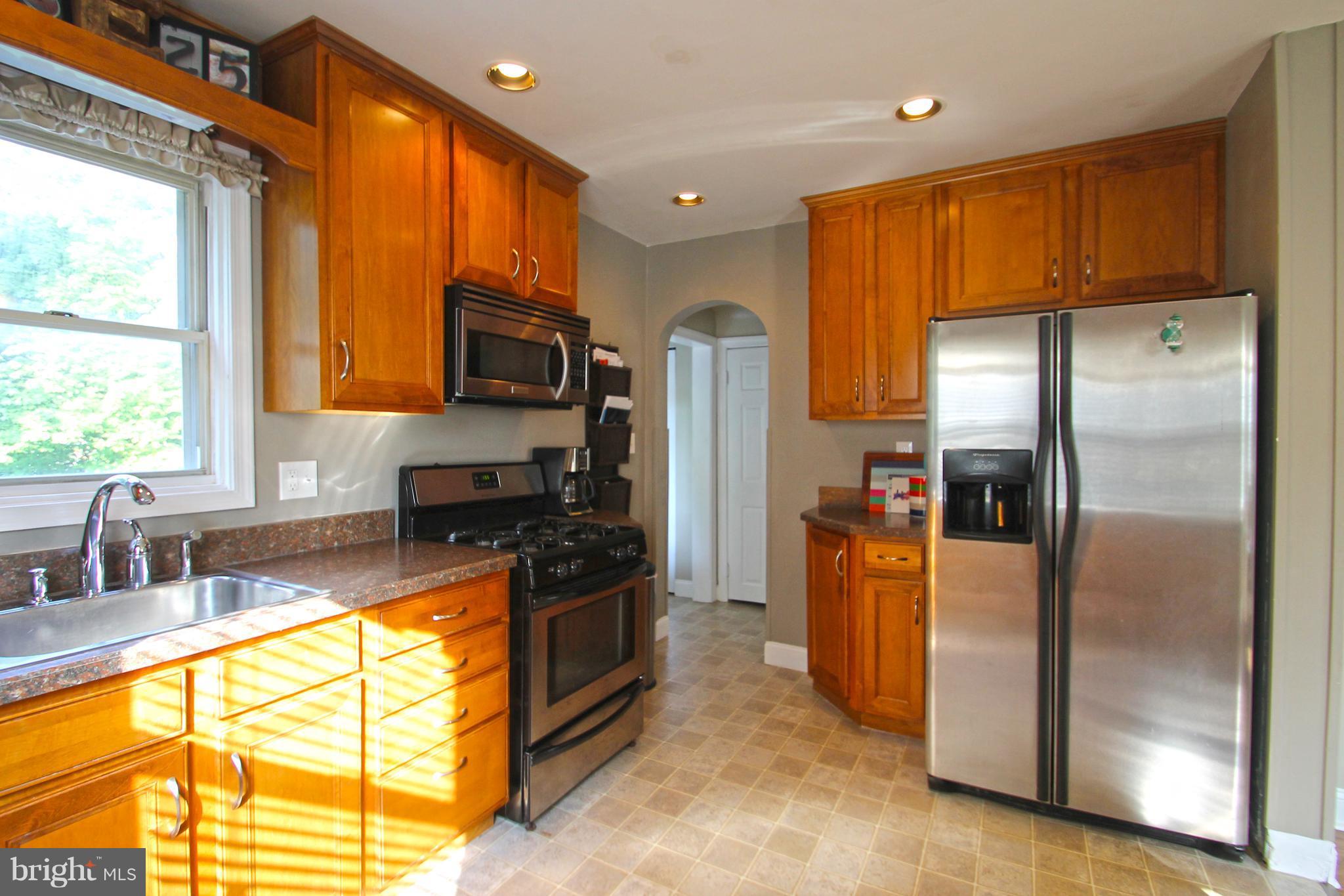 3025 Parktowne Road Baltimore, MD 21234 - Photo 8 of 25 Kitchen