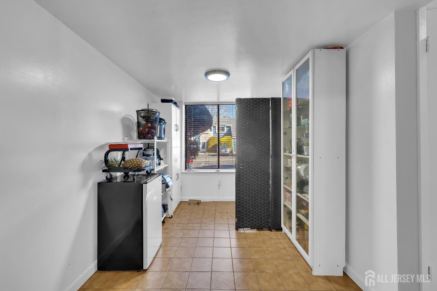 5502 Hana Road Edison, NJ 08817 - Photo 11 of 31