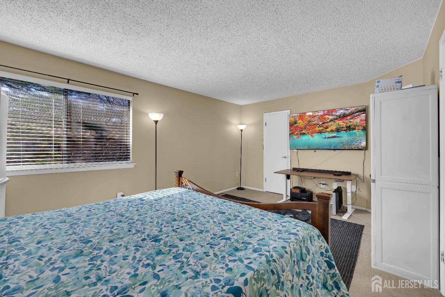 5502 Hana Road Edison, NJ 08817 - Photo 15 of 31