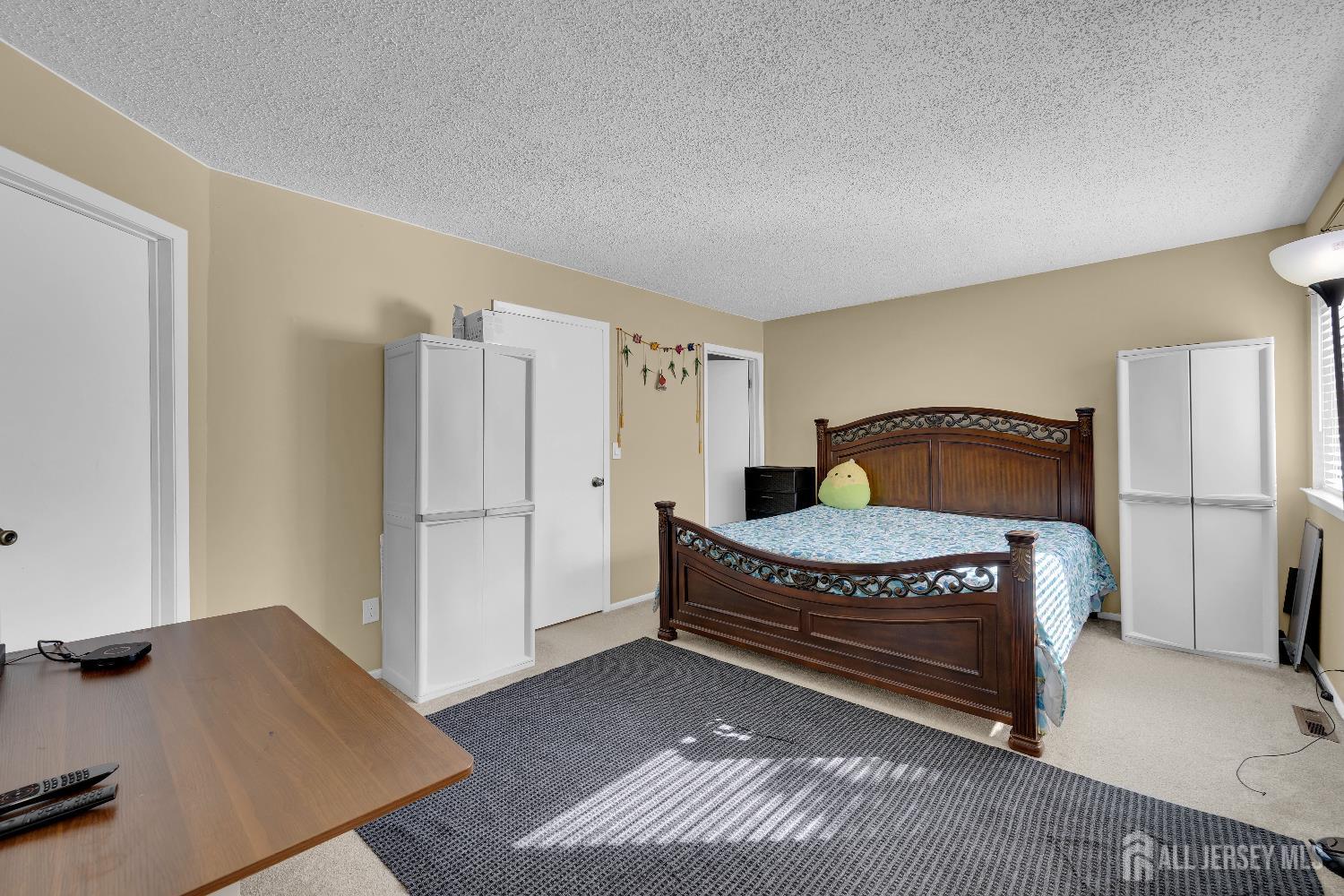 5502 Hana Road Edison, NJ 08817 - Photo 16 of 31