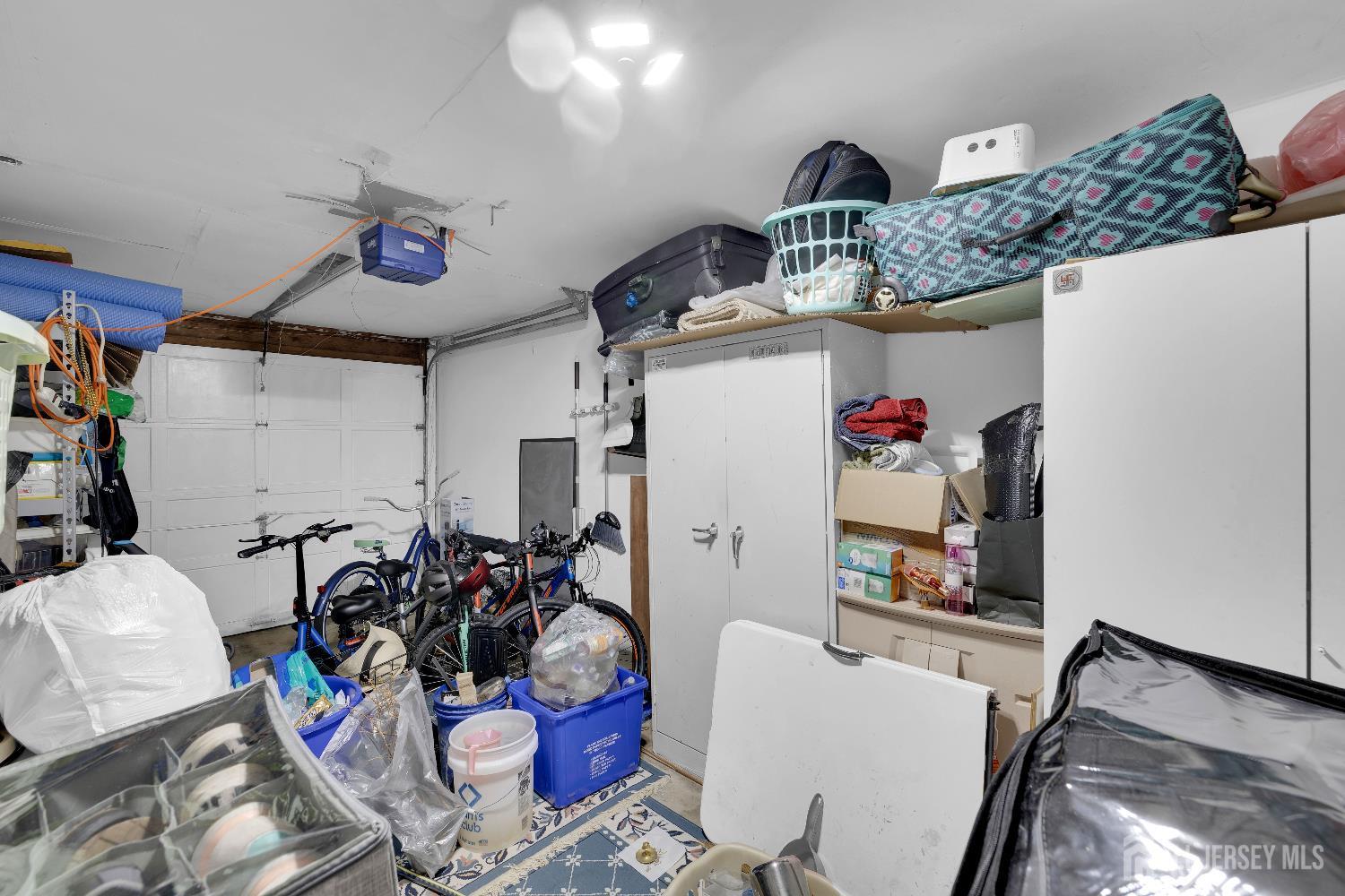 5502 Hana Road Edison, NJ 08817 - Photo 23 of 31