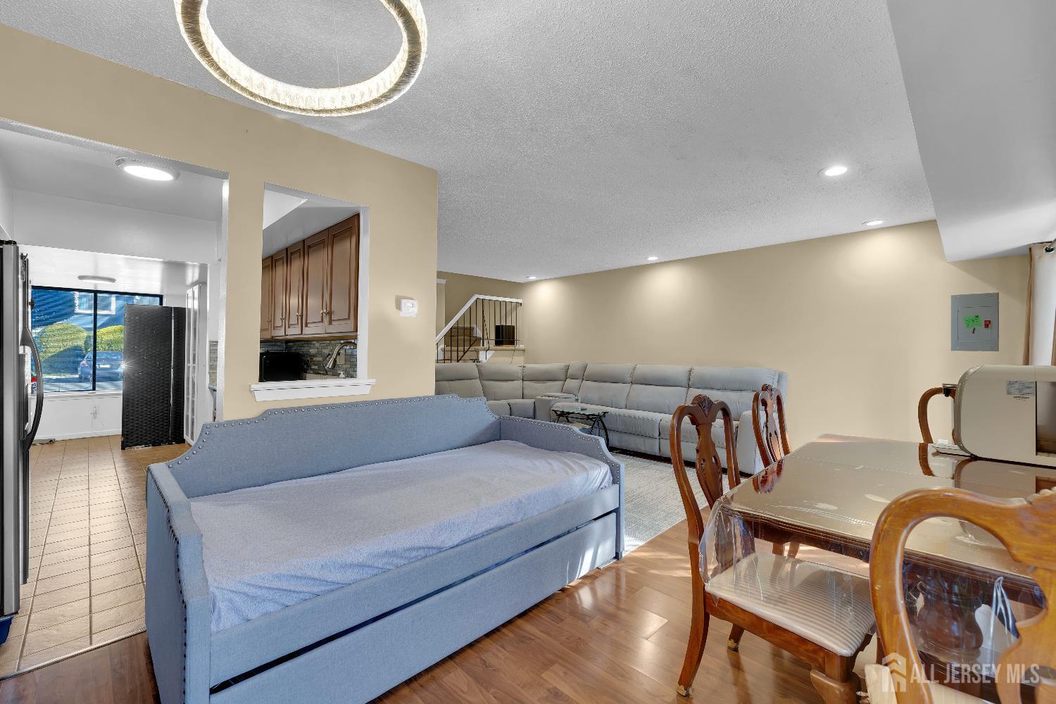 5502 Hana Road Edison, NJ 08817 - Photo 7 of 31