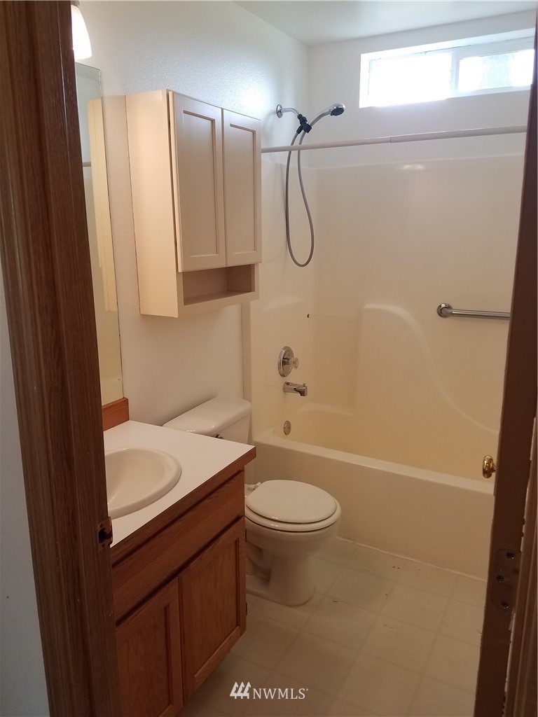 18219 Sunshine Lane Southwest Rochester, WA 98579 - Photo 8 of 16