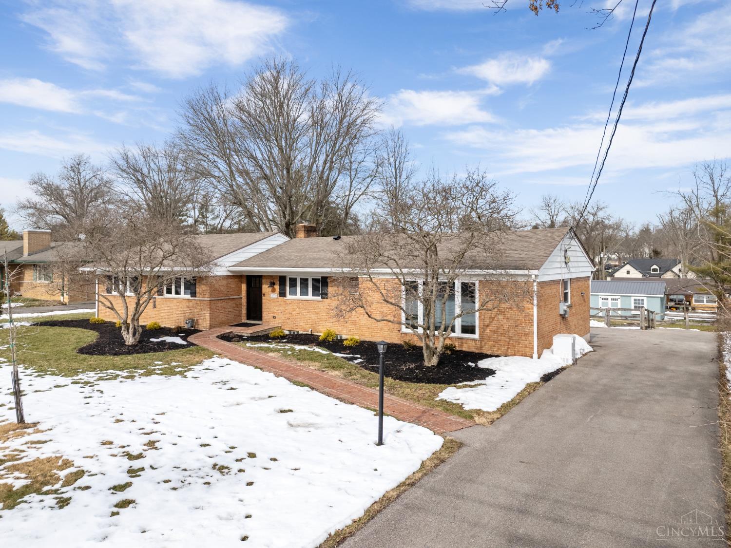 8160 Hopewell Road Montgomery, OH 45242 - Photo 1 of 33