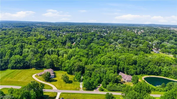 $399,000 | 20 South Hametown Road, Akron, OH 44321