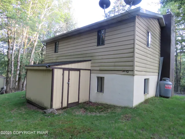 $299,000 | 344 Birch Drive, Blakeslee, PA 18610