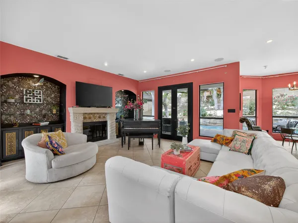 $789,000 | 2900 Pamella Court, Austin, TX 78734