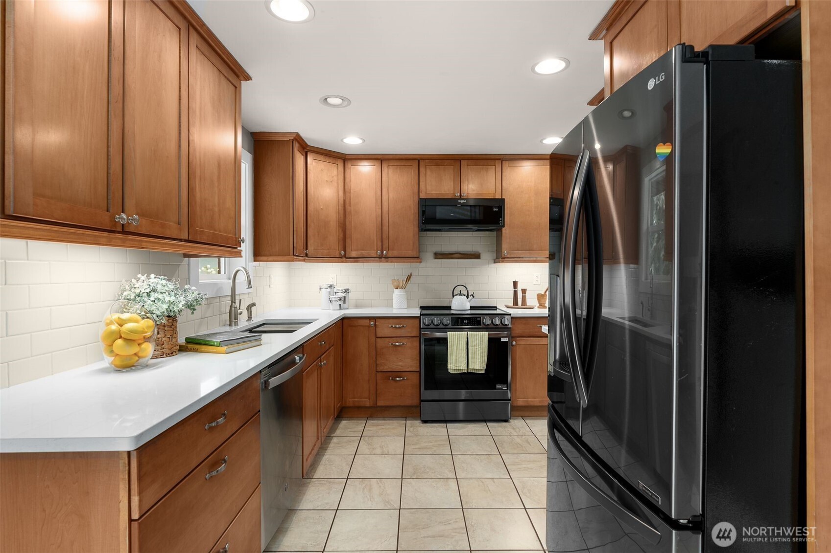 625 Southwest 127th Street Seattle, WA 98146 - Photo 11 of 27