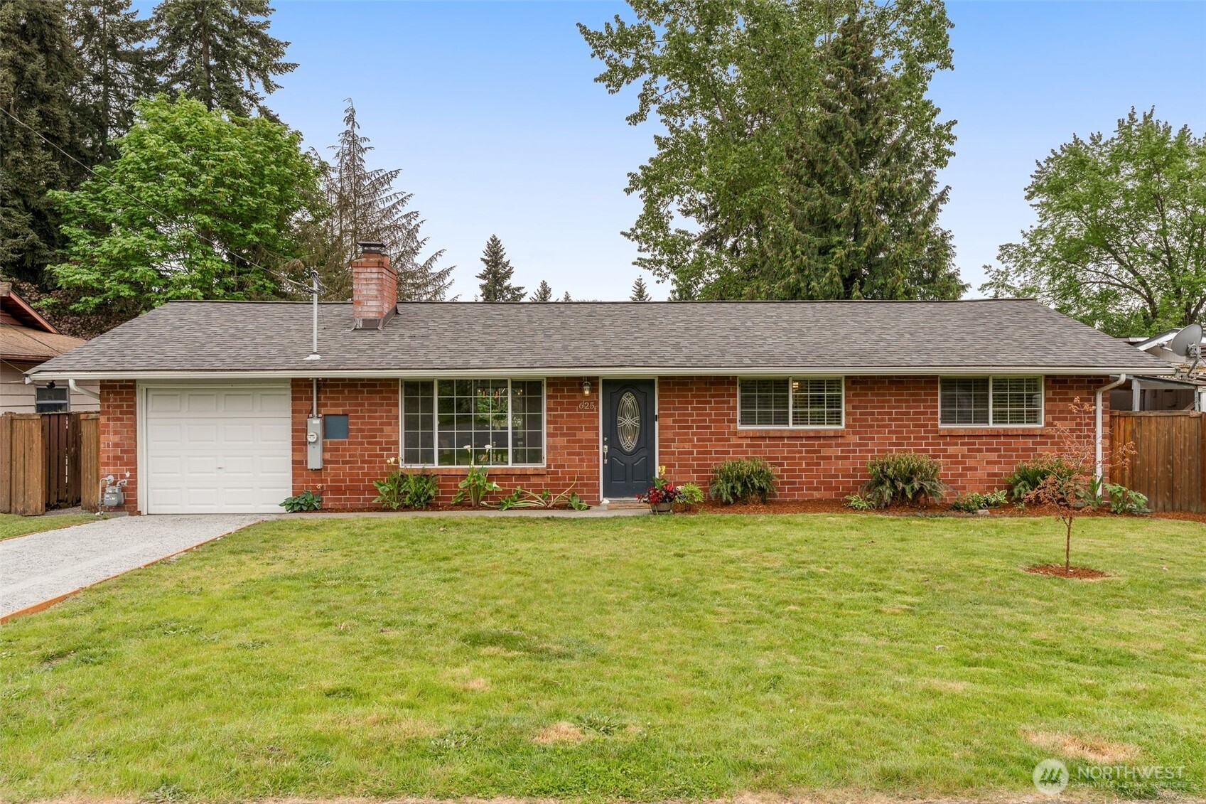 625 Southwest 127th Street Seattle, WA 98146 - Photo 2 of 27