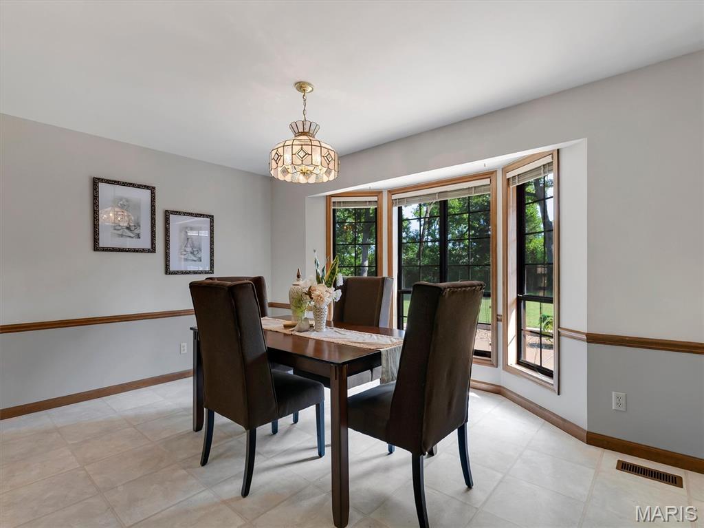 9733 Fall Ridge Trail Sunset Hills, MO 63127 - Photo 15 of 56 Gallery Image 15