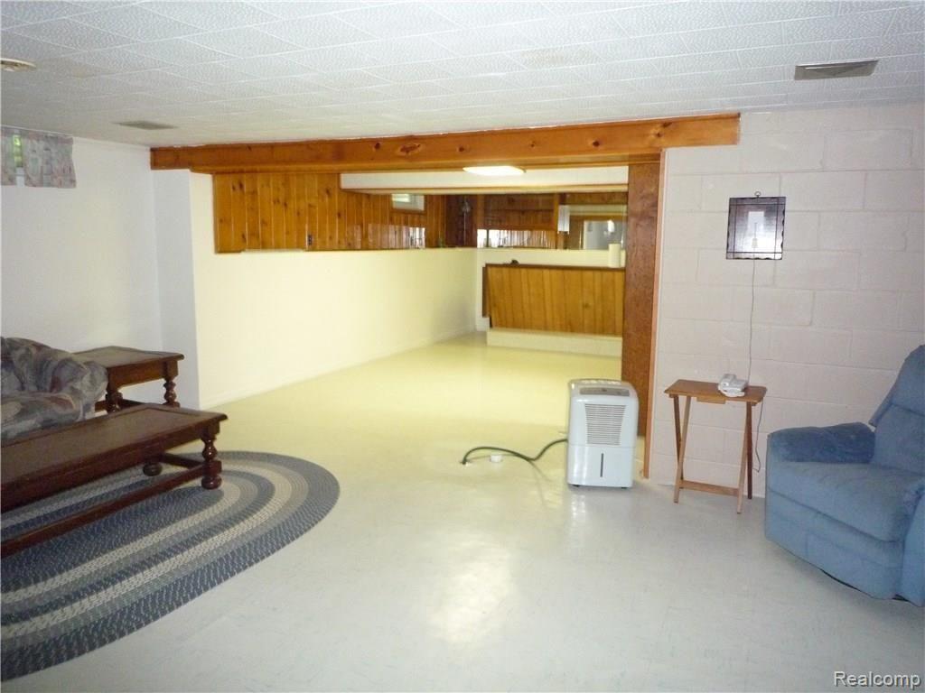 3098 York Road Rochester, MI 48309 - Photo 75 of 91 P1070963.JPG