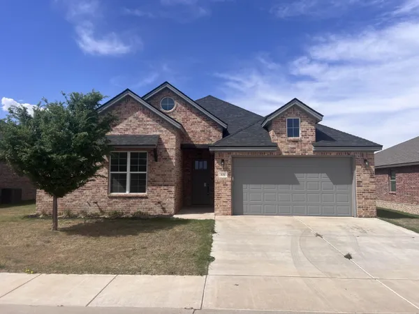 $2,500 | 322 Cowboy Lane, Wolfforth, TX 79382
