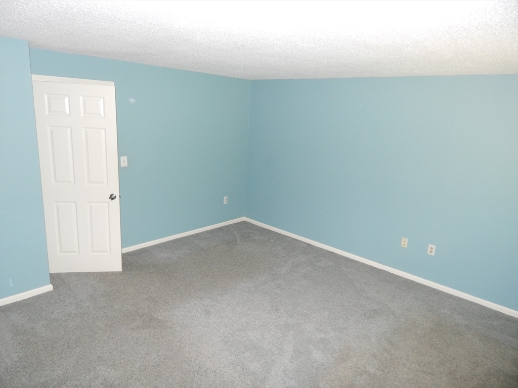 16 Beal's Cove Road, Unit D Hingham, MA 02043 - Photo 13 of 30 Gallery Image 13