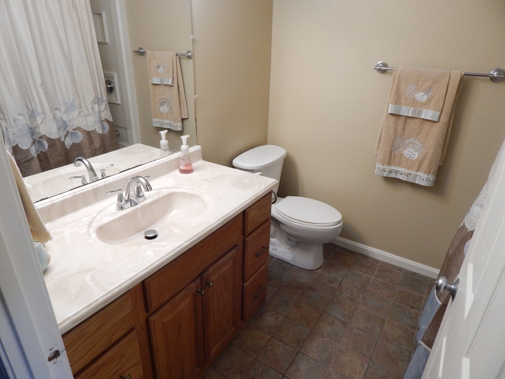 16 Beal's Cove Road, Unit D Hingham, MA 02043 - Photo 16 of 30 Gallery Image 16