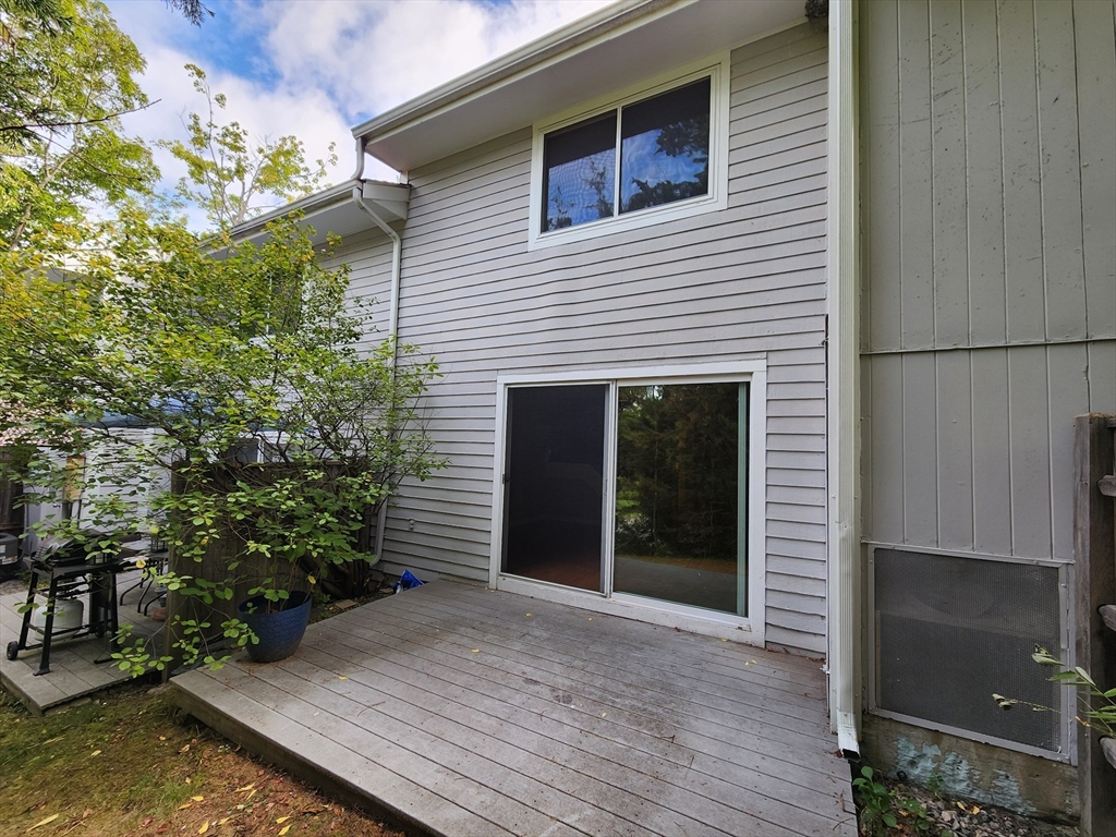 16 Beal's Cove Road, Unit D Hingham, MA 02043 - Photo 22 of 30 Gallery Image 22