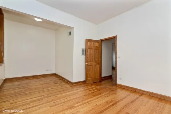 $2,400 | 819 South Carpenter Street, Unit 3F, Chicago, IL 60607