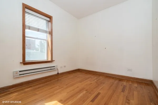 $2,400 | 819 South Carpenter Street, Unit 3F, Chicago, IL 60607