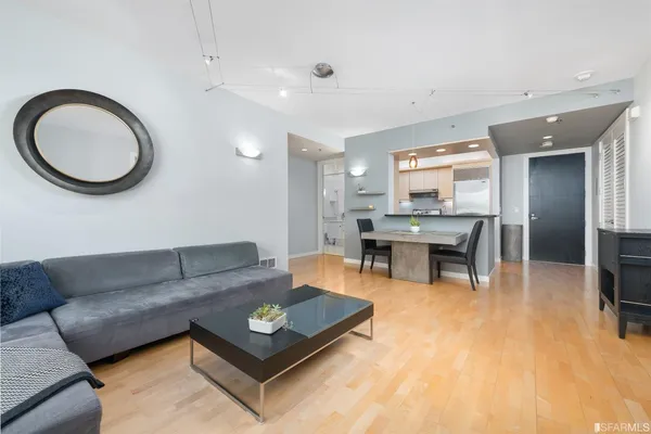 $6,000 | 219 Brannan Street, Unit 2B, San Francisco, CA 94107