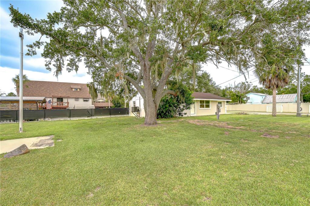 204 7th Street Southwest Ruskin, FL 33570 - Photo 21 of 22