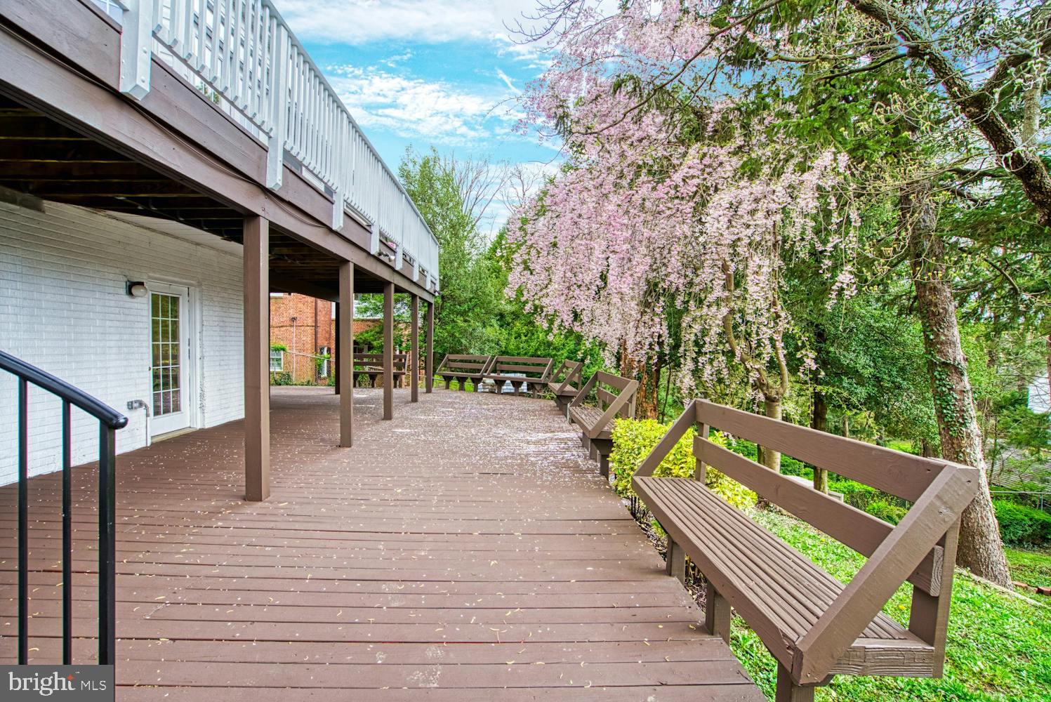 1702 South Arlington Ridge Road Arlington, VA 22202 - Photo 46 of 49 a view of an outdoor space