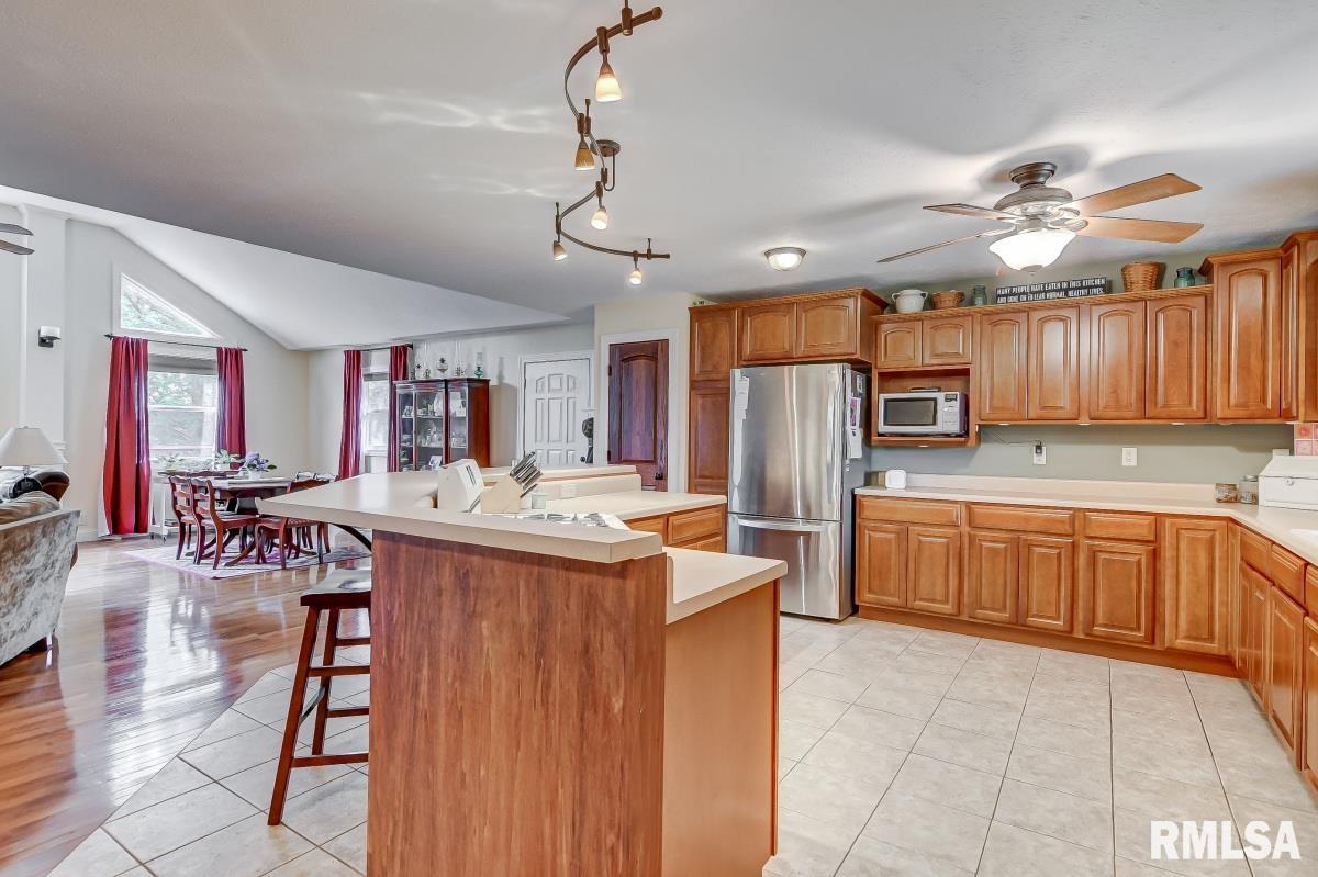 19441 Hunt Road Petersburg, IL 62675 - Photo 11 of 50 Gallery Image 11