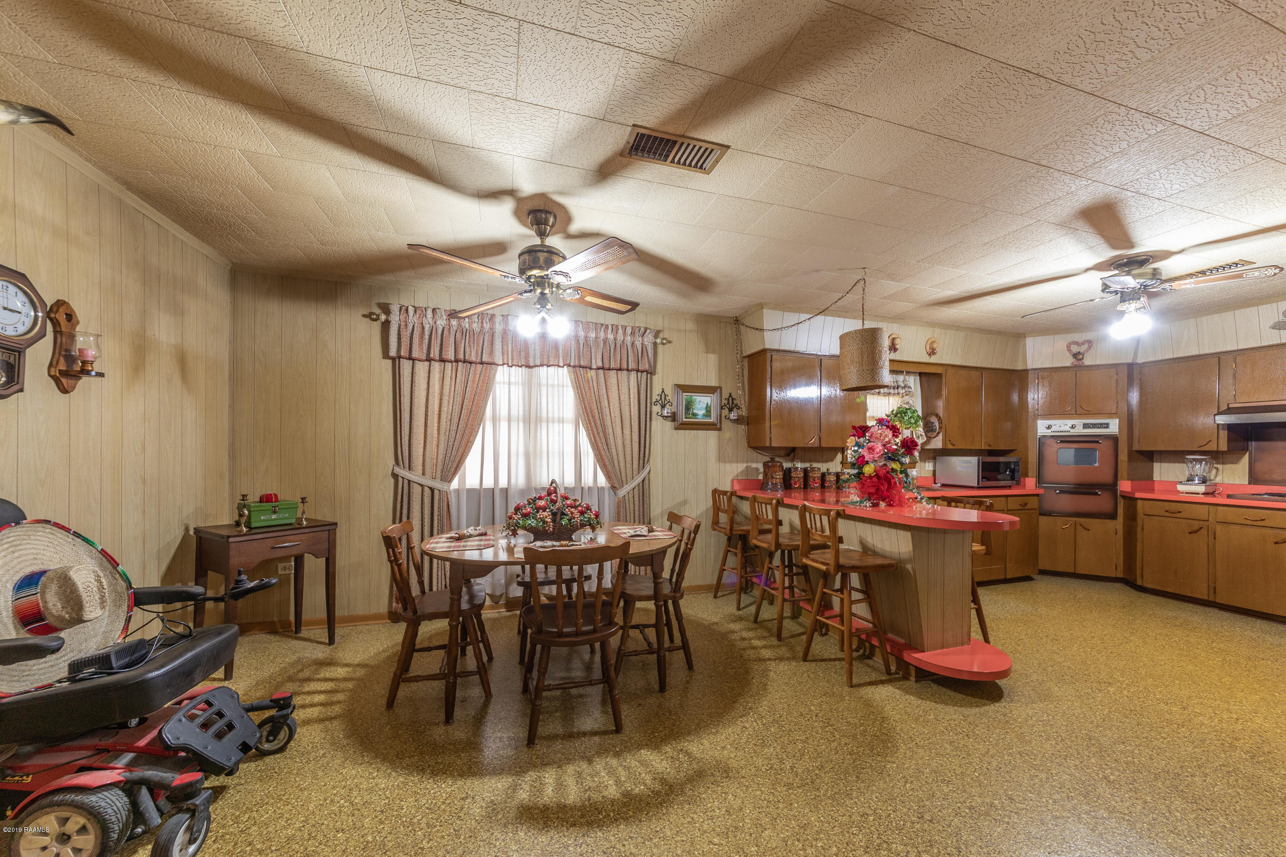2705 Captain Cade Road, Unit 1 Broussard, LA 70518 - Photo 6 of 14 2705CaptainCade-22