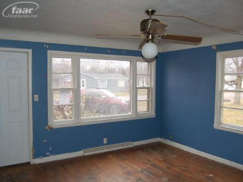 2196 South Graham Road Flint, MI 48532 - Photo 7 of 15 20125690-6.JPG