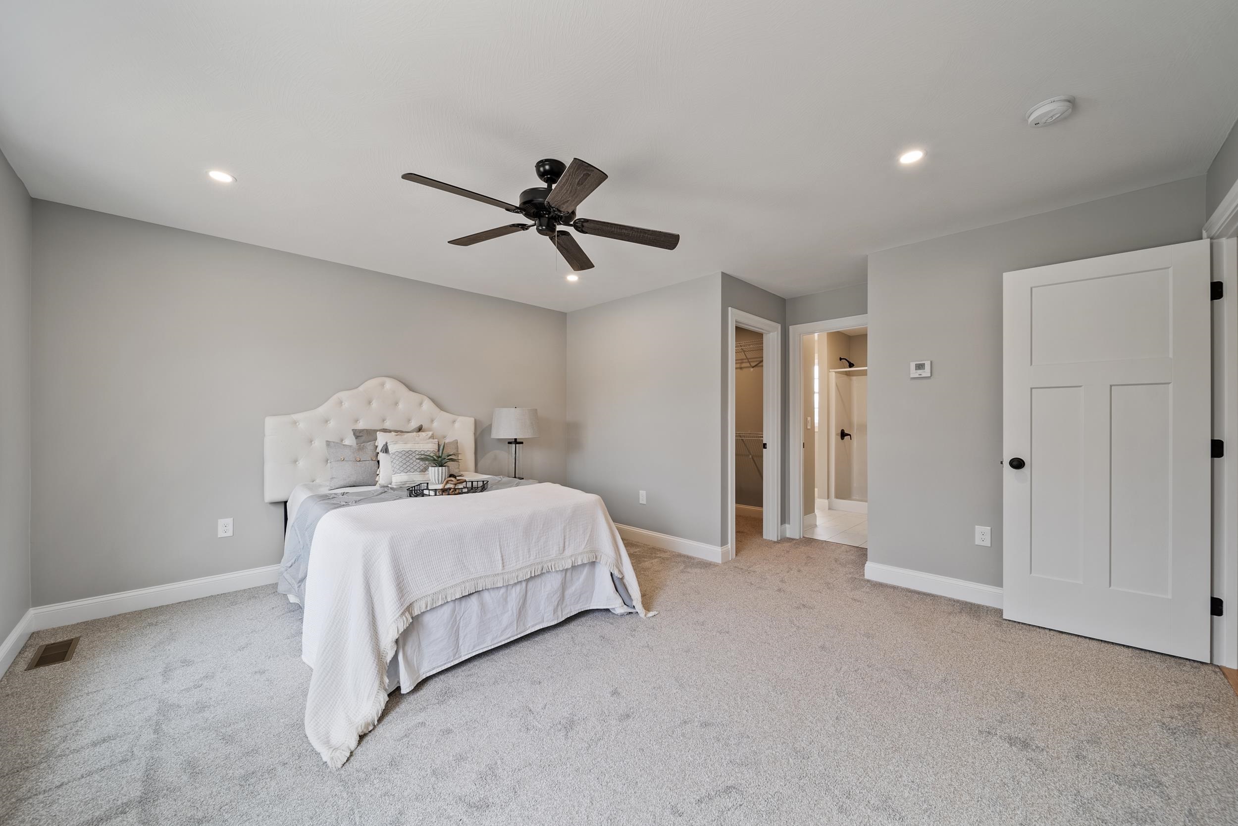 8 Hillside Avenue Derry, NH 03038 - Photo 14 of 32