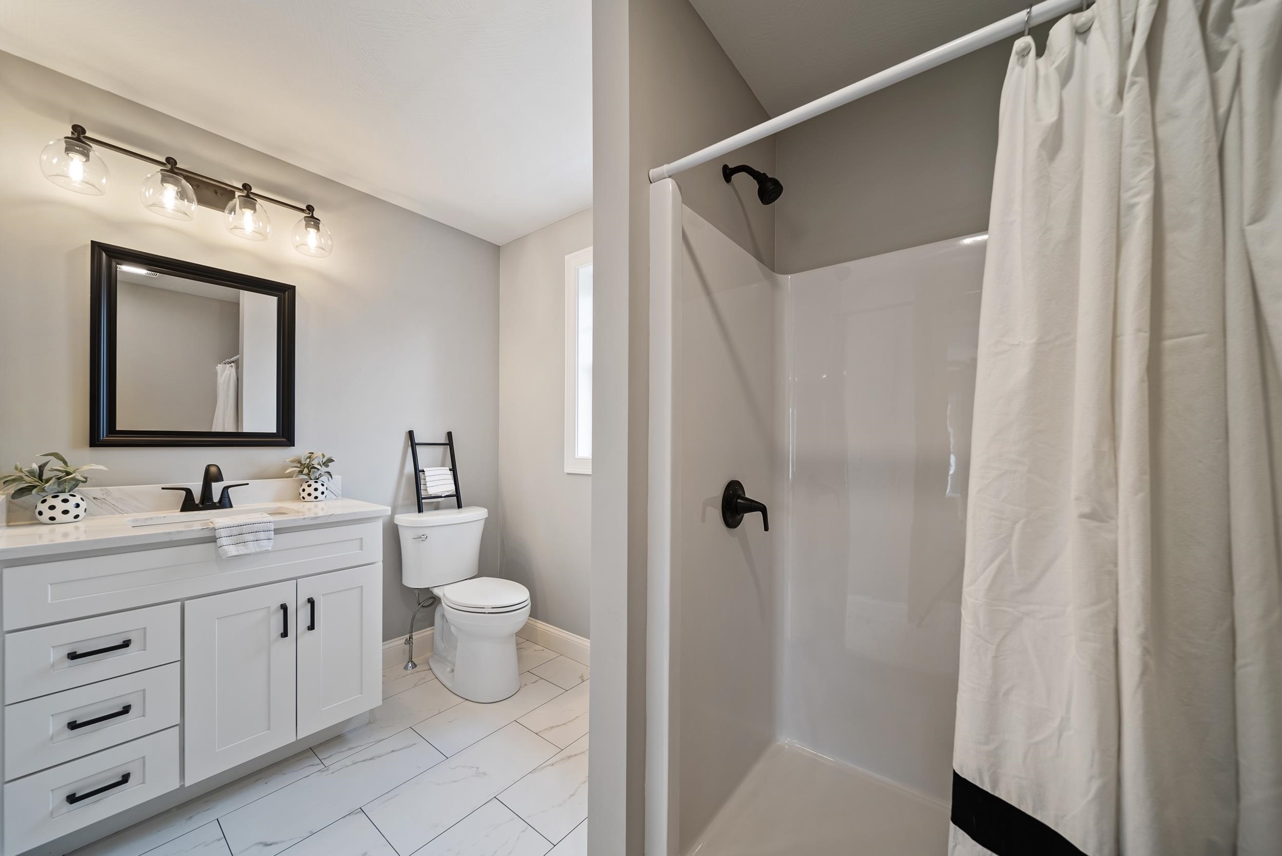 8 Hillside Avenue Derry, NH 03038 - Photo 17 of 32