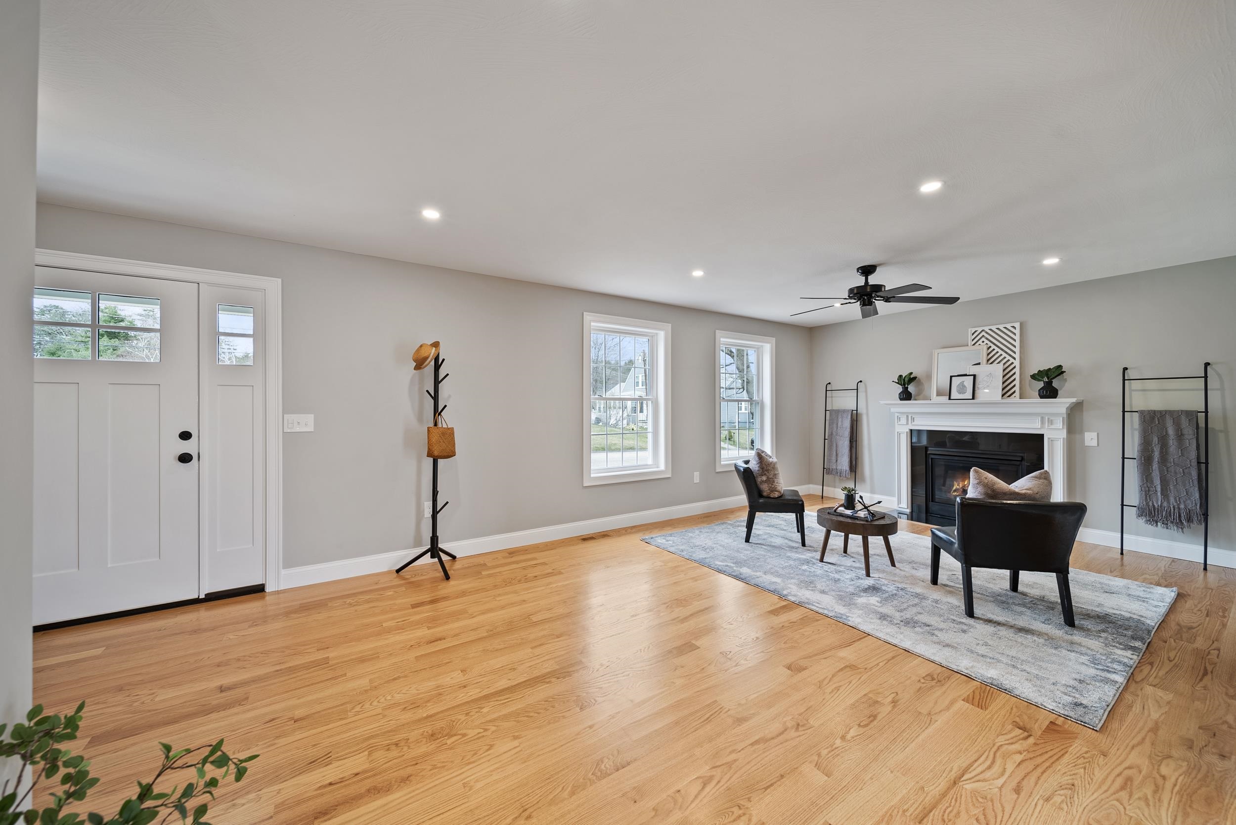 8 Hillside Avenue Derry, NH 03038 - Photo 30 of 32