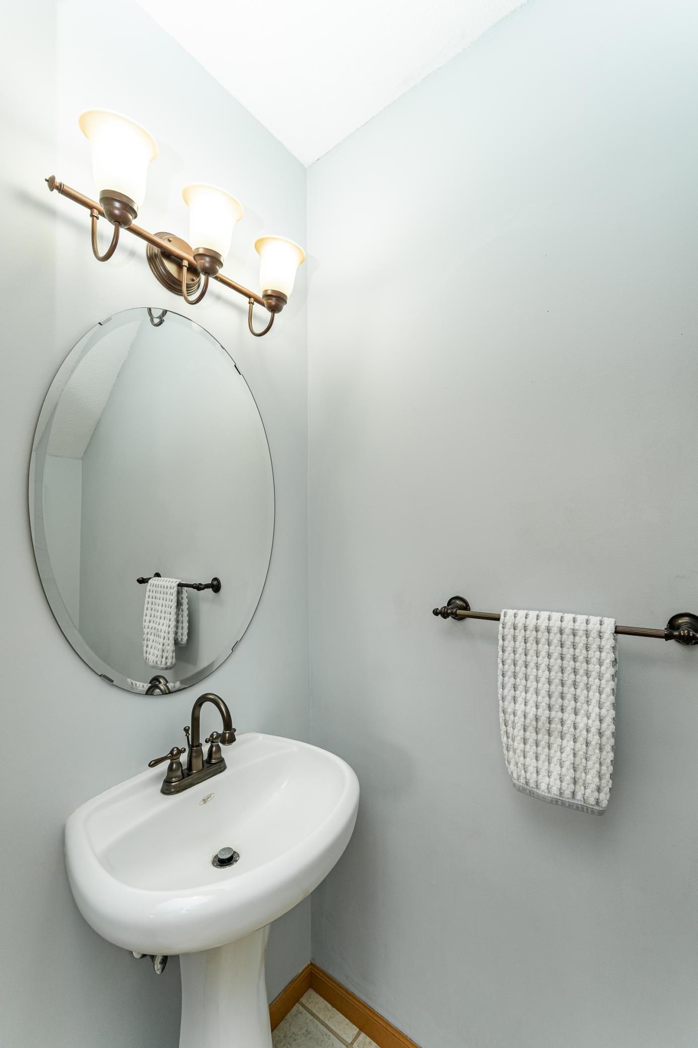 6319 29th Avenue Northwest Rochester, MN 55901 - Photo 13 of 24