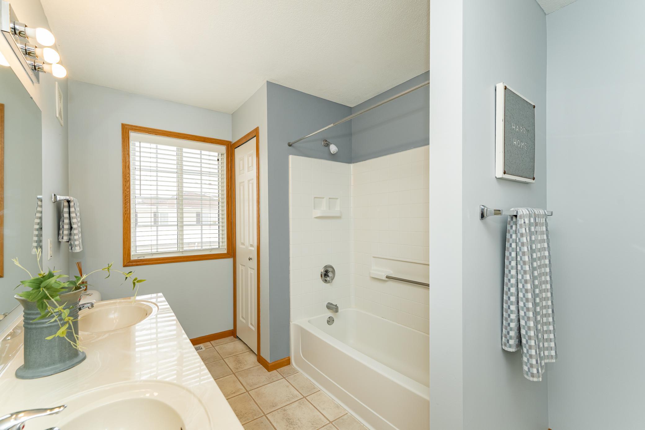 6319 29th Avenue Northwest Rochester, MN 55901 - Photo 17 of 24