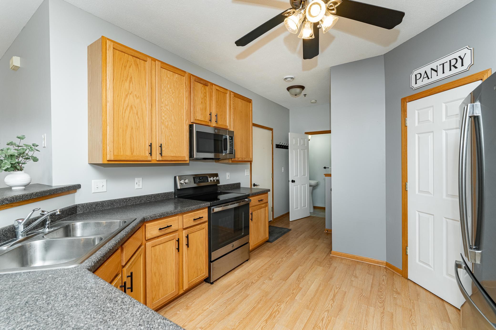 6319 29th Avenue Northwest Rochester, MN 55901 - Photo 4 of 24