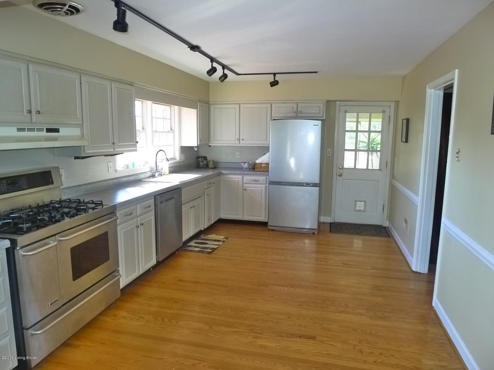 6412 Regal Road Louisville, KY 40222 - Photo 15 of 58 Kitchen