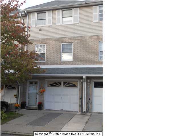 88 Deborah Loop Staten Island, NY 10312 - Photo 1 of 19 Primary Photo
