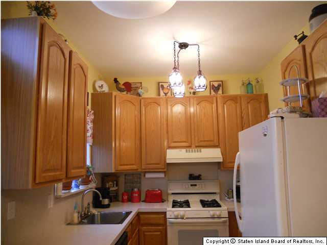 88 Deborah Loop Staten Island, NY 10312 - Photo 6 of 19 Additional Photo