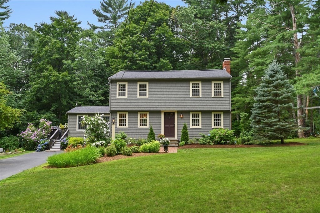 12 Beechtree Road Hanover, MA 02339 - Photo 2 of 35 Gallery Image 2