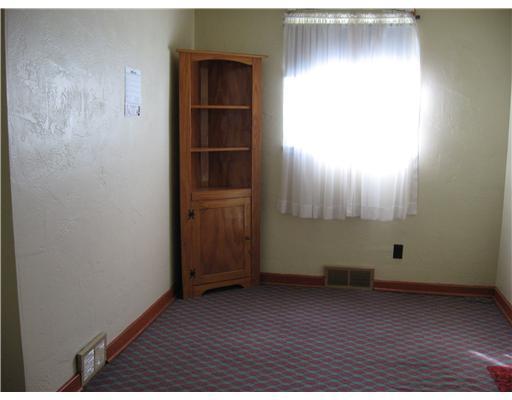 613 River Ridge Road McKeesport, PA 15133 - Photo 3 of 16 Dining Room.
