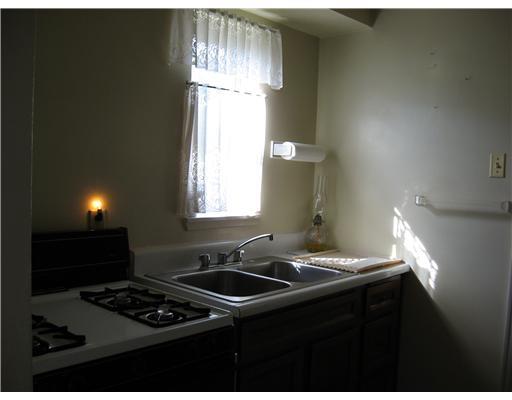 613 River Ridge Road McKeesport, PA 15133 - Photo 4 of 16 Kitchen.