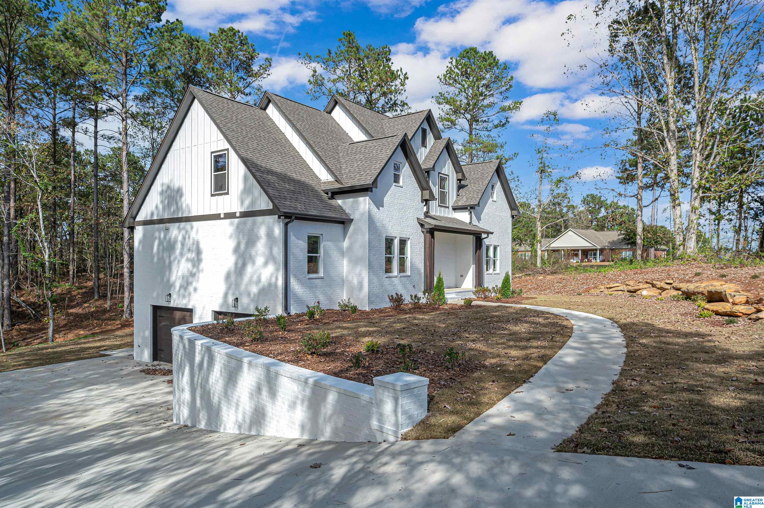1009 Lake View Lane Calera, AL 35040 - Photo 2 of 52