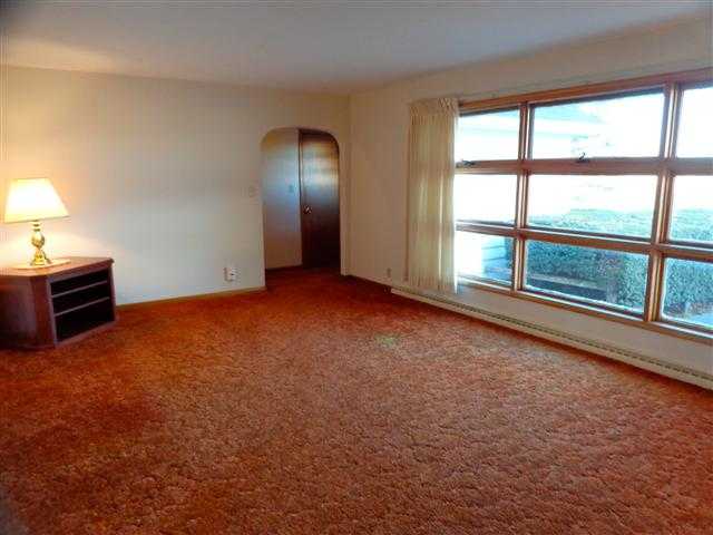 1076 West Becker School Road Freeport, IL 61032 - Photo 2 of 12