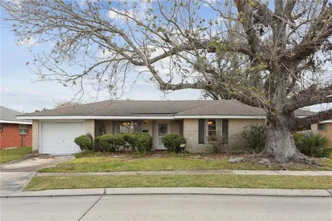 $165,000 | 1037 Maplewood Drive, Harvey, LA 70058