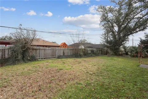 $165,000 | 1037 Maplewood Drive, Harvey, LA 70058