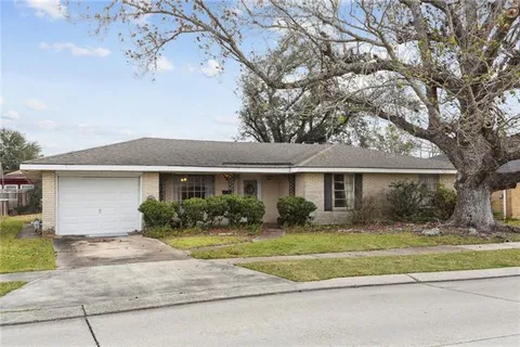 $165,000 | 1037 Maplewood Drive, Harvey, LA 70058