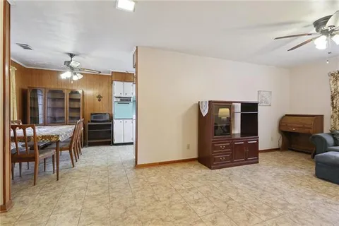 $165,000 | 1037 Maplewood Drive, Harvey, LA 70058