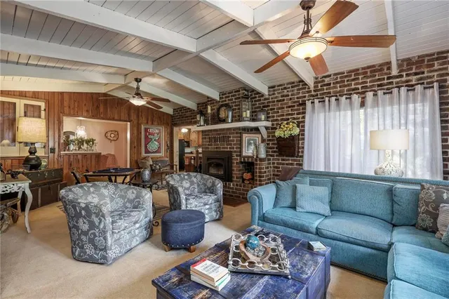 $329,000 | 1309 South College Street, Pittsburg, KS 66762