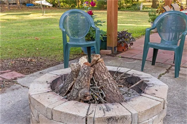 $329,000 | 1309 South College Street, Pittsburg, KS 66762